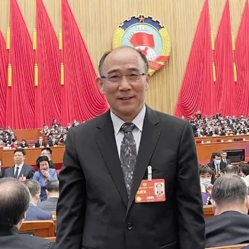 全国政协委员，中国广播艺术团团长刘学俊.jpg